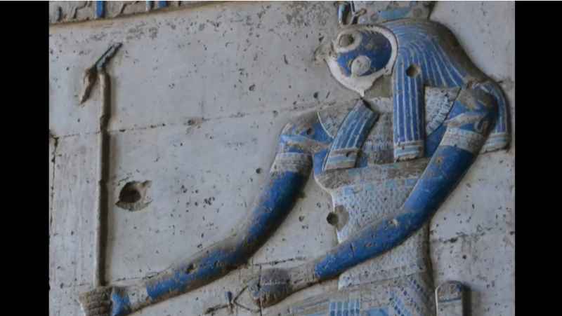 5_Closeup_of_Horus_at_Temple_of_Hathor.j