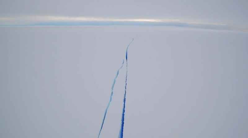 8 Crack In Ice Shelf